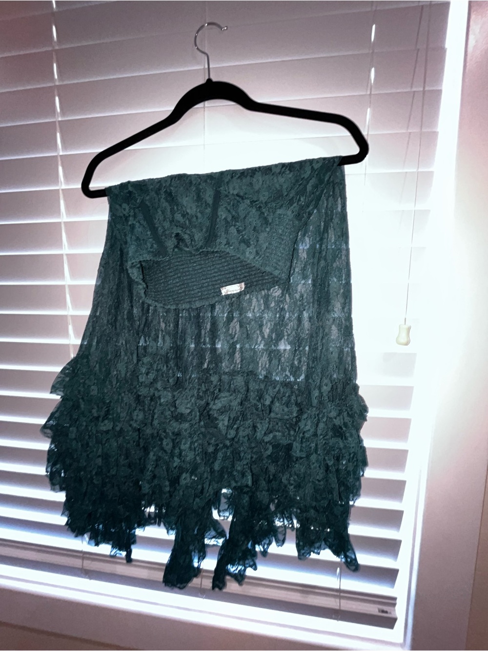 Free People Lace Tiered Maxi Skirt with matching Top - Picture 3 of 6